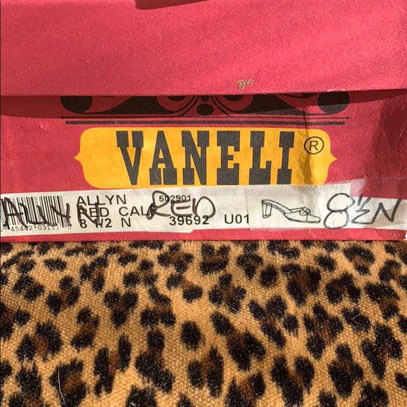 Vaneli Allyn Red Calf Sandal size 8.5N - Picture 4 of 6